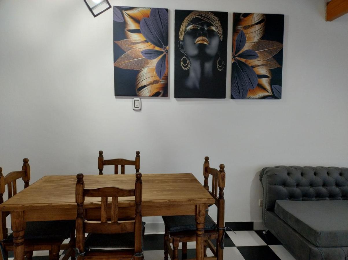 Luis GuillonCasa Ana, Departamento Amplio A 20 ' Aeropuertoアパートメント エクステリア 写真